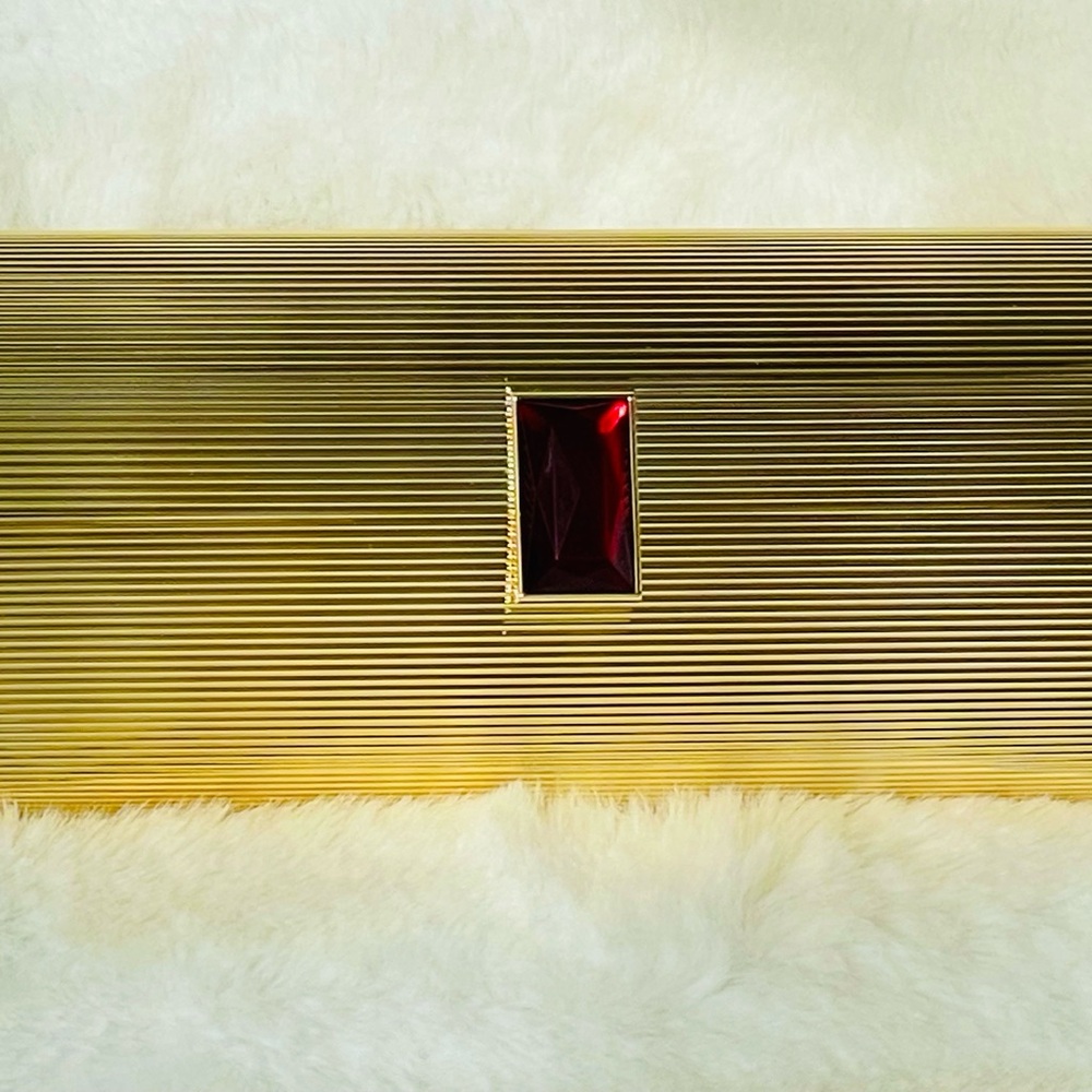 ESTEE LAUDER GOLD CLUTCH & POWDER BRUSH “NWT” 🌟🌟🌟🌟